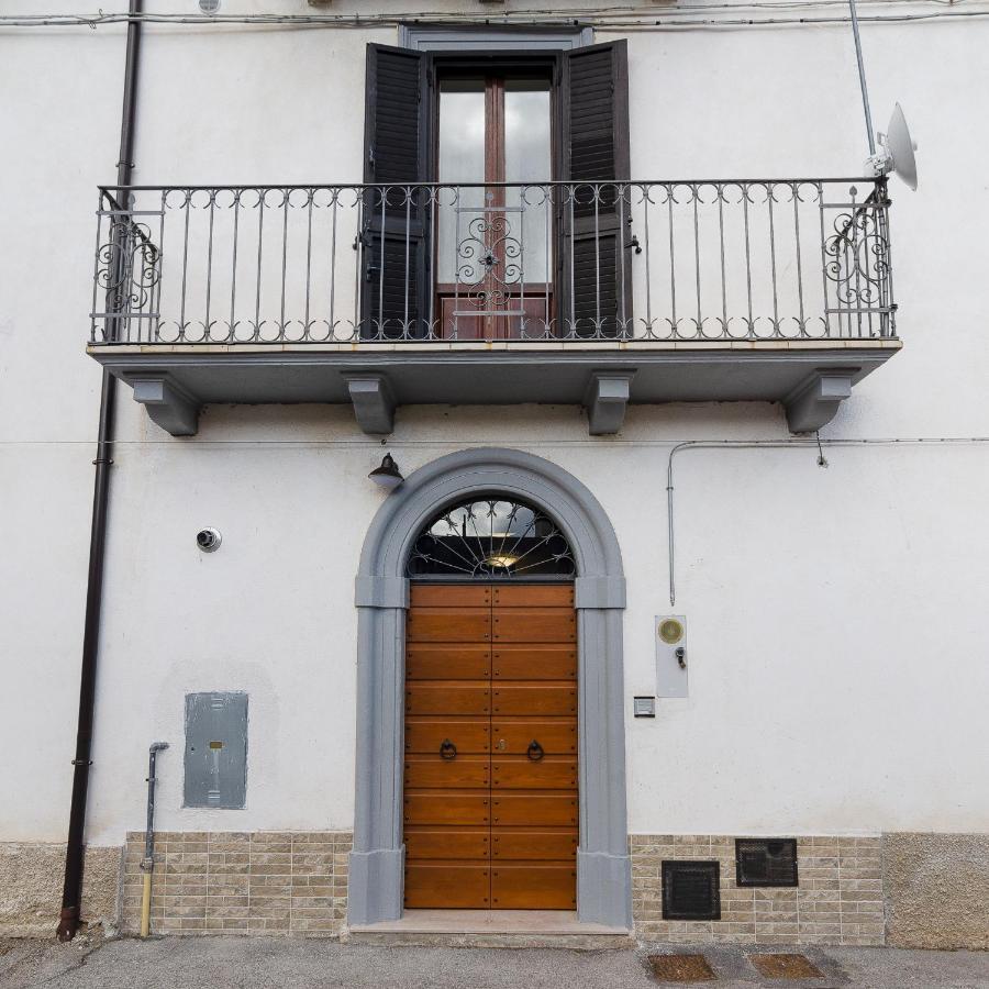 Casa Vacanze Gran Sasso Burg Castel del Monte Exterior foto